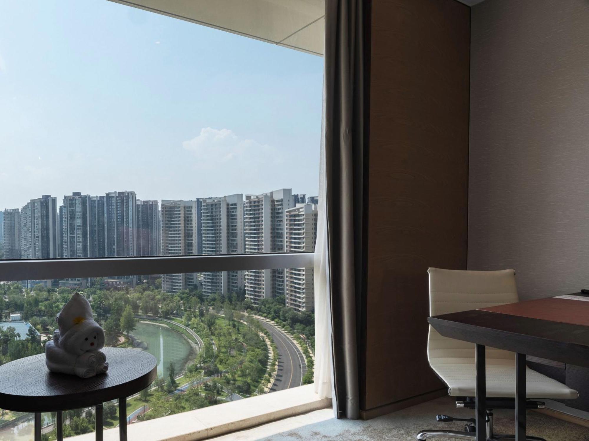 Crowne Plaza Chengdu Wenjiang By Ihg Hotel Exterior photo