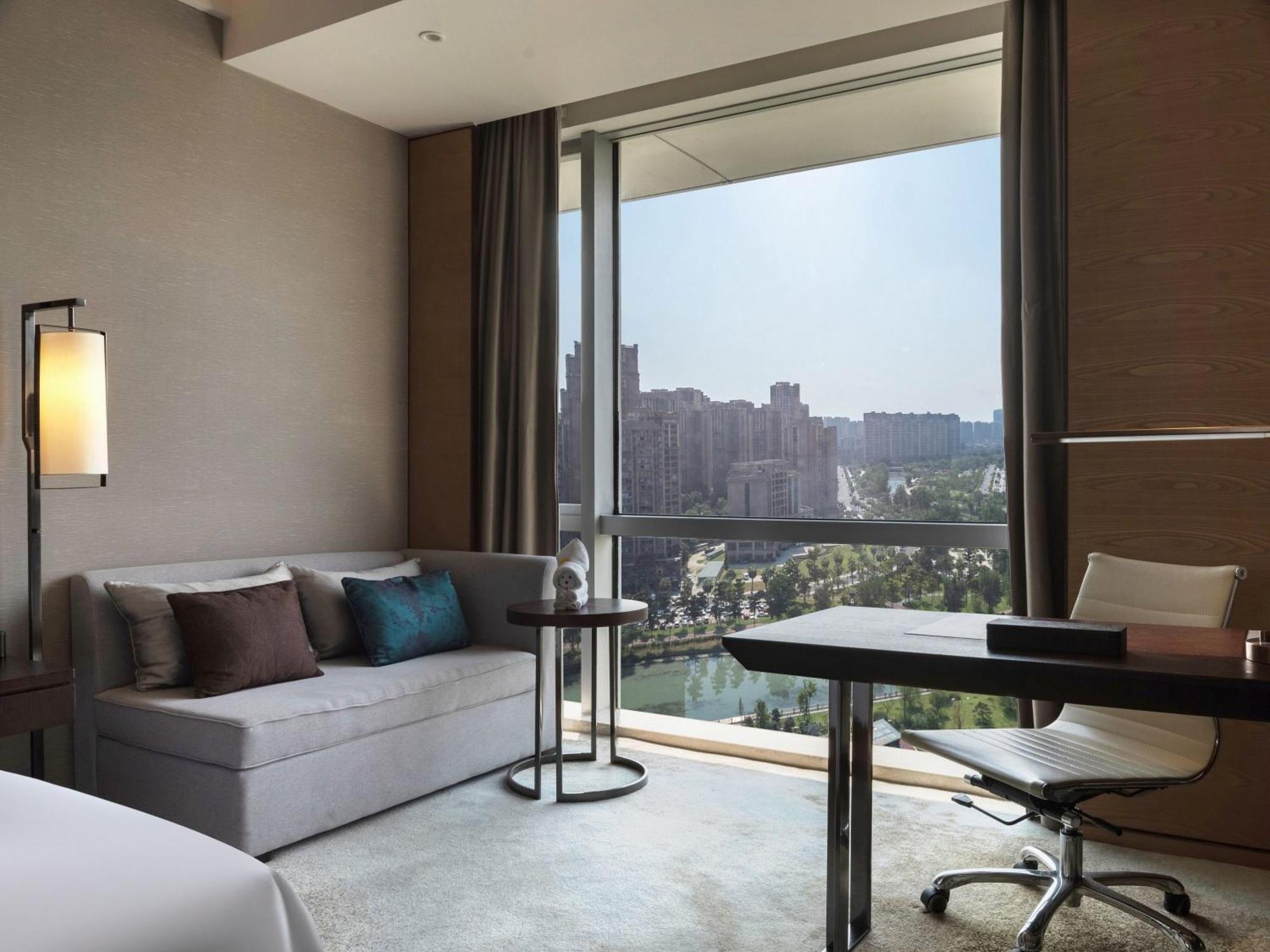 Crowne Plaza Chengdu Wenjiang By Ihg Hotel Exterior photo