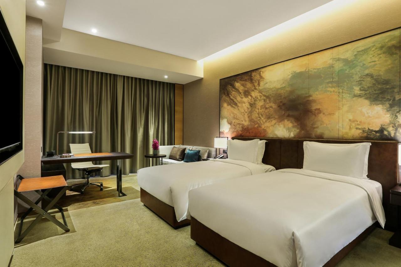 Crowne Plaza Chengdu Wenjiang By Ihg Hotel Exterior photo