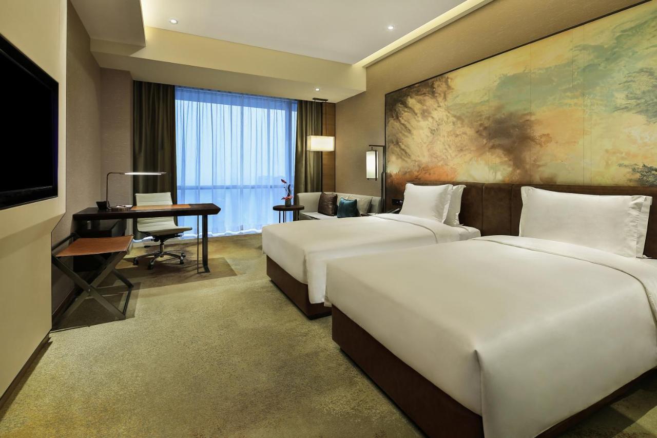 Crowne Plaza Chengdu Wenjiang By Ihg Hotel Exterior photo